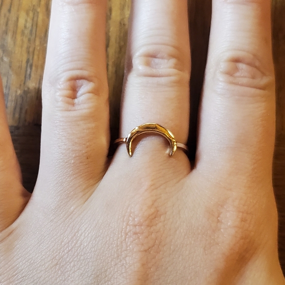 NWOT Dainty Gold Southwestern Eclipse Ring - Picture 5 of 8